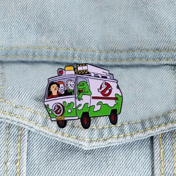 $3🎃HALLOWEEN MOVIE PIN🎃ENAMEL🎃NEW  $3 WHEN BUNDLED WITH 3 OR MORE ITEMS - Picture 4 of 16